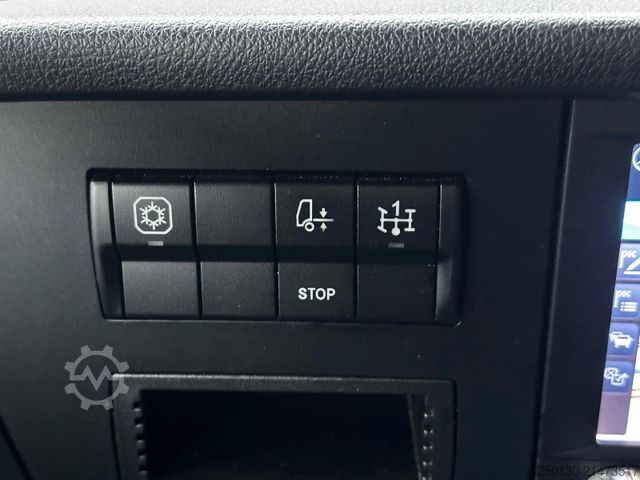 Viehtransporter LKW MERCEDES-BENZ Antos 1833L 1.Stock Finkl Viehwagen Klima 34m³