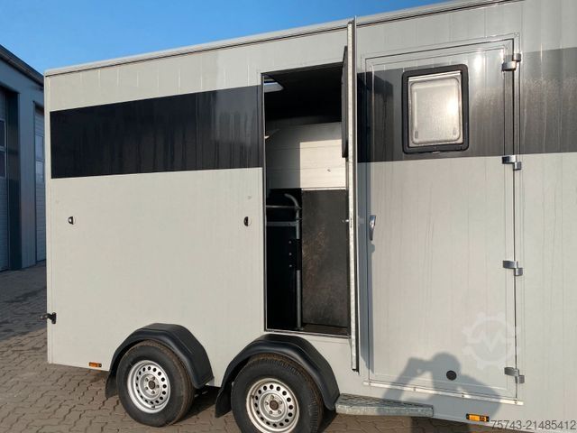 Horse transport trailer BÖCKMANN 2 Pferdeanhänger Alukoffer/Sattelkammer.