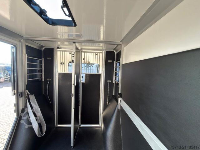 Livestock transporter RENAULT Master STX 5 Sitzer Haras ex. Lang Automatik