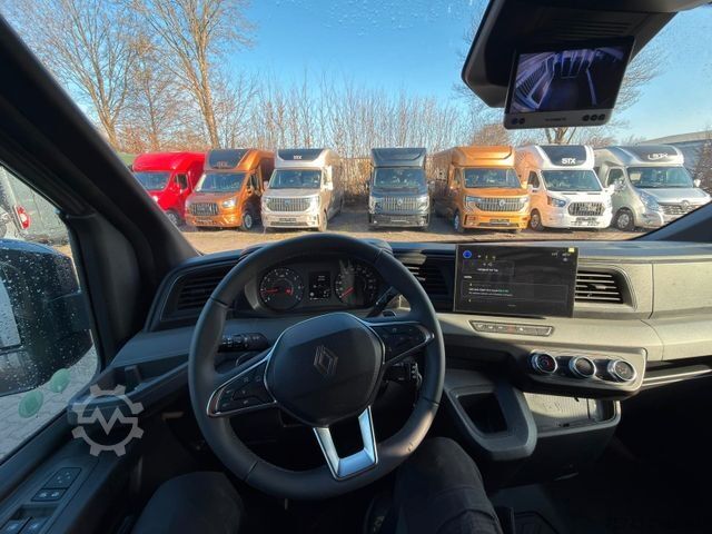 Livestock transporter RENAULT Master STX 5 Sitzer Haras ex. Lang Automatik