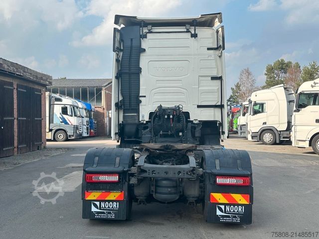 Standard tractor unit VOLVO FH460 2- Hydraulik PTO Globetrotter I-Park ACC