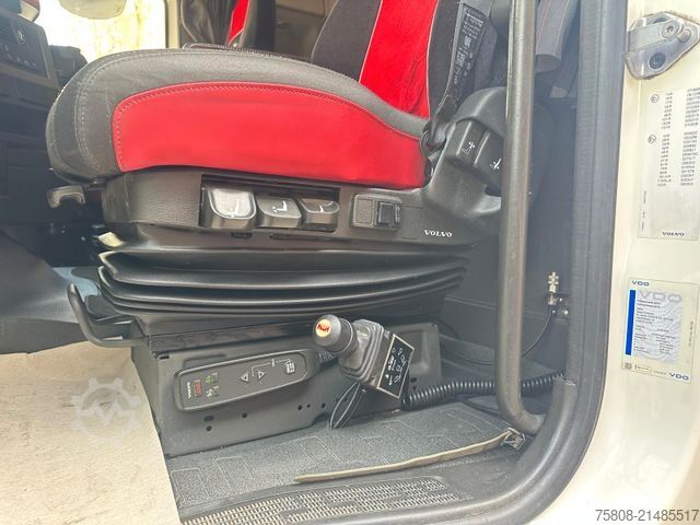 Standard tractor unit VOLVO FH460 2- Hydraulik PTO Globetrotter I-Park ACC