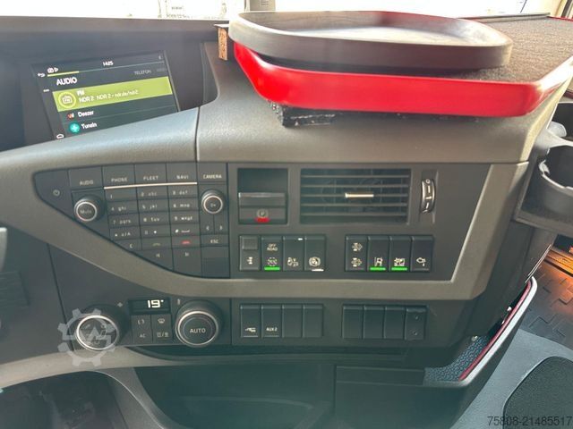 Standard tractor unit VOLVO FH460 2- Hydraulik PTO Globetrotter I-Park ACC