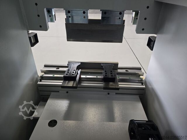Compact electric pressbrake C9 CoastOne Cone C9