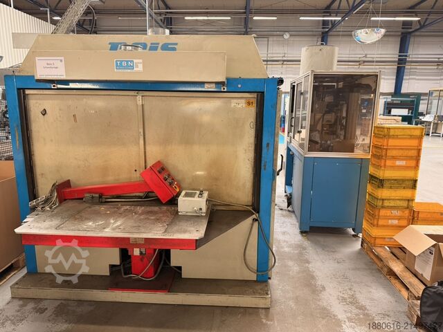 Schweißroboterzelle Reis Robotics SRV6-C