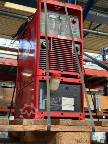 Schweißroboterzelle Reis Robotics SRV6-C