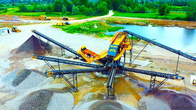 Rüttelsieb FABO Vibrating screen 2000x6000mm Vibrating screen