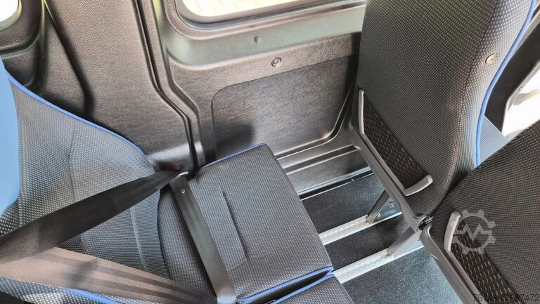 Kleinbus Opel Movano Lord light Lagerfahrzeug Stock 18 SS