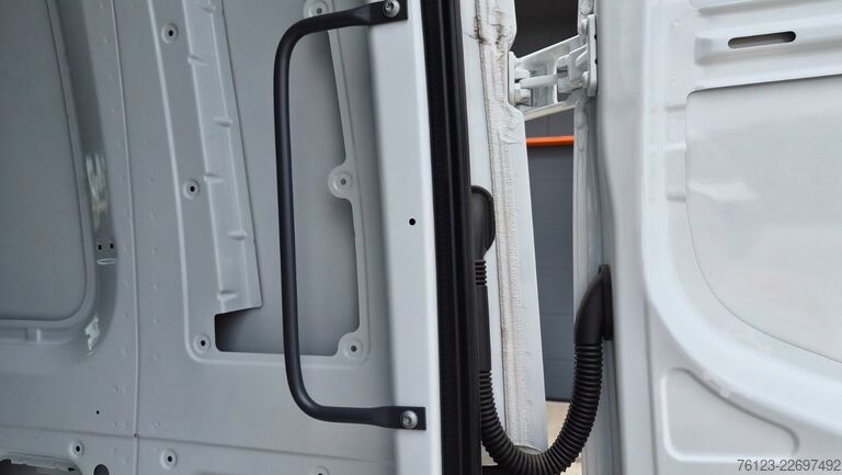 Kastenwagen hoch MERCEDES-BENZ Sprinter III Kasten  519 CDI RWD 4x 4 Allrad