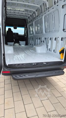 Kastenwagen hoch MERCEDES-BENZ Sprinter III Kasten  519 CDI RWD 4x 4 Allrad
