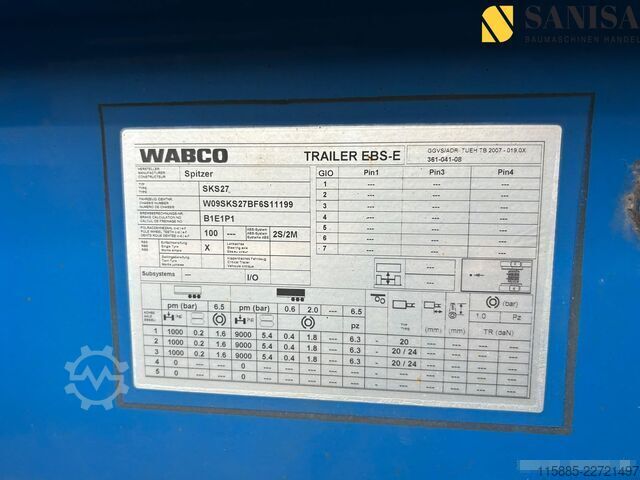 Silo semitrailer Spitzer SK 2760 CAL/Silo-Sattelauflieger/60000 L