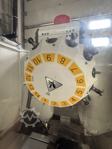 Universal-Bearbeitungszentrum Stama MC014