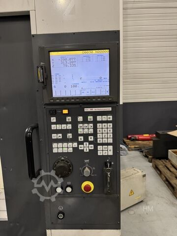 Universal-Bearbeitungszentrum Stama MC014