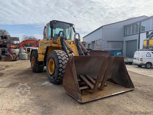 Radlader Volvo L120B