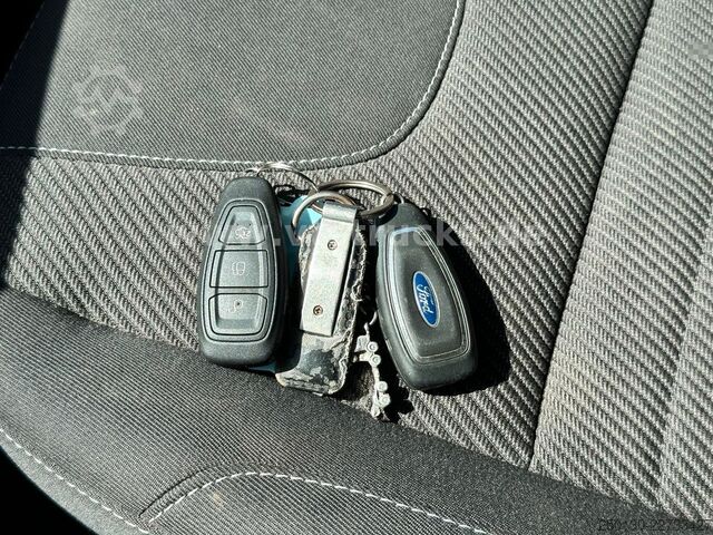 Pick-up FORD Kuga Sync Edition