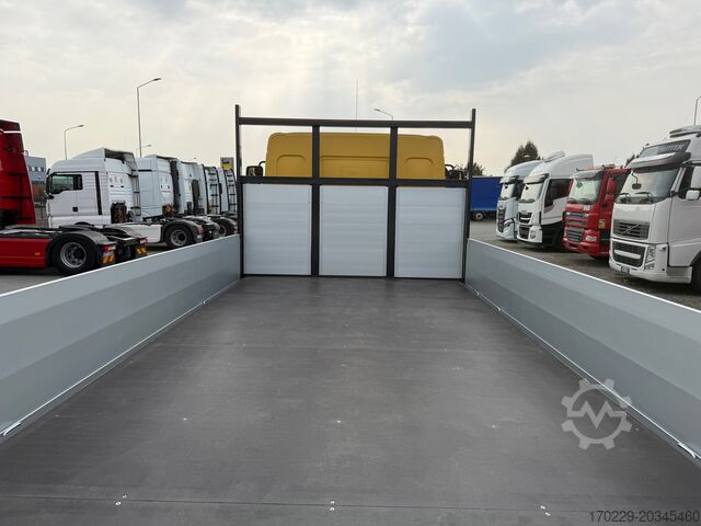 Truck with fixed body Renault d 12