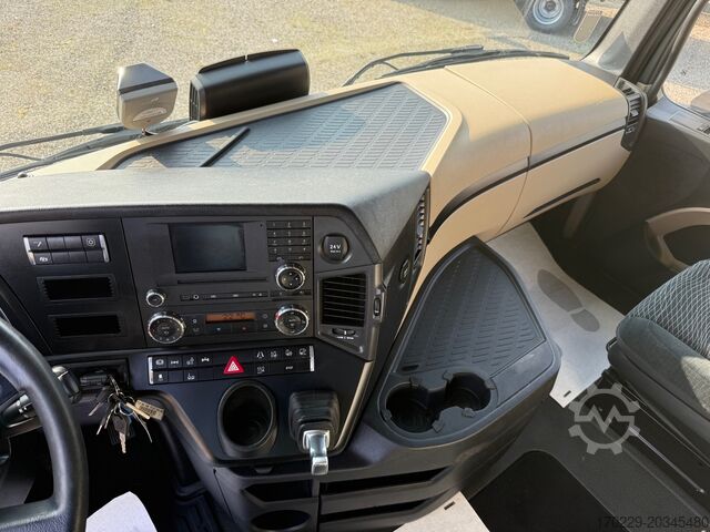 Truck with flatbed and tarpaulin Mercedes-Benz actros 2551