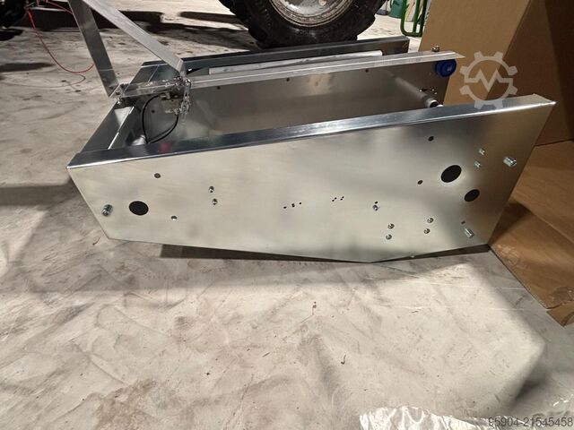 Halbautomatische Kartonaufrichtmaschine New - Soco Box Erector F-100-5