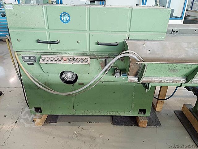 Drahtricht- und Abschneidemaschine Wafios R 31