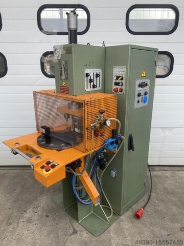 EinstĂ€nder - Hydraulikpresse mit Rundtakttisch, Rundtaktautomat, Rundtaktpresse, C-Gestell Hydropres SCHĂN FES / C 7