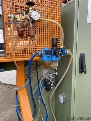 EinstĂ€nder - Hydraulikpresse mit Rundtakttisch, Rundtaktautomat, Rundtaktpresse, C-Gestell Hydropres SCHĂN FES / C 7
