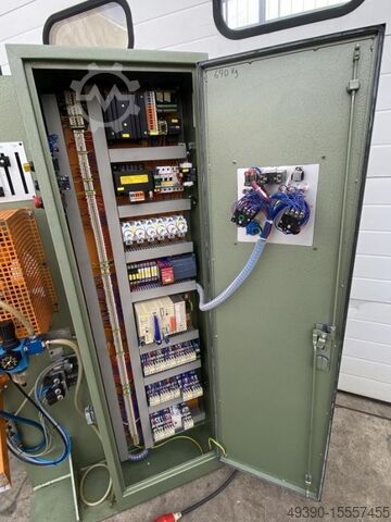 EinstĂ€nder - Hydraulikpresse mit Rundtakttisch, Rundtaktautomat, Rundtaktpresse, C-Gestell Hydropres SCHĂN FES / C 7