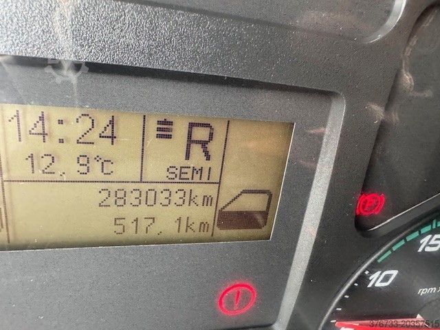 Box truck IVECO ML160E25/P E6C Klima Koffer 8,49 mtr.