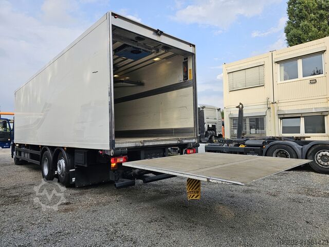 Kühlkoffer-LKW Volvo FM330 Multizone Lenk u. Kühlkoffer