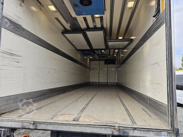 Kühlkoffer-LKW Volvo FM330 Multizone Lenk u. Kühlkoffer