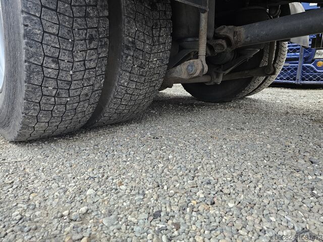 Kühlkoffer-LKW Volvo FM330 Multizone Lenk u. Kühlkoffer