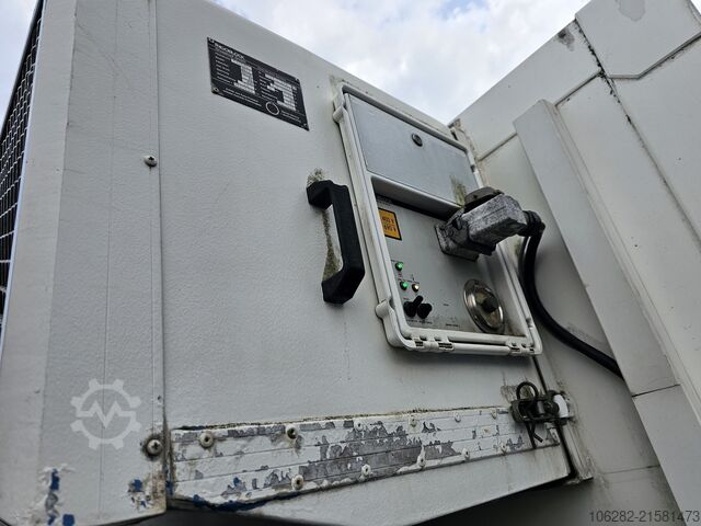 Kühlkoffer-LKW Volvo FM330 Multizone Lenk u. Kühlkoffer