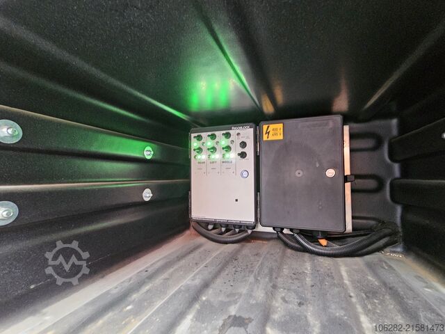 Kühlkoffer-LKW Volvo FM330 Multizone Lenk u. Kühlkoffer