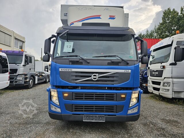Kühlkoffer-LKW Volvo FM330 Multizone Lenk u. Kühlkoffer