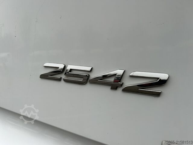 Standard tractor Mercedes-Benz Actros 2542 Gigaspace 6x2 / 429 dkm / NL Truck ...