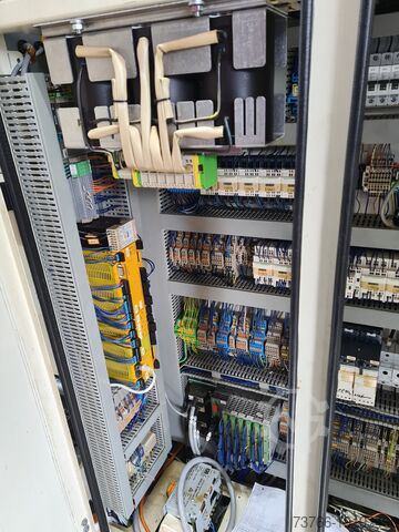 Universal-Bearbeitungszentrum Hedelius RS 80 S incl Lang Automation