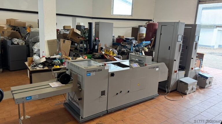 Zusammentragmaschine Horizon VAC 100