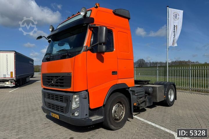 Standard-SZM Volvo FH13 440 Globetrotter, Euro 5