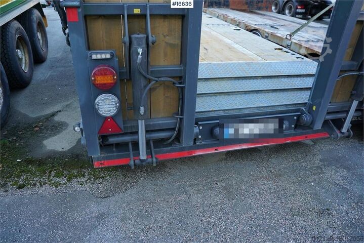 Low loader NC 3 axle machine trailer that is little used