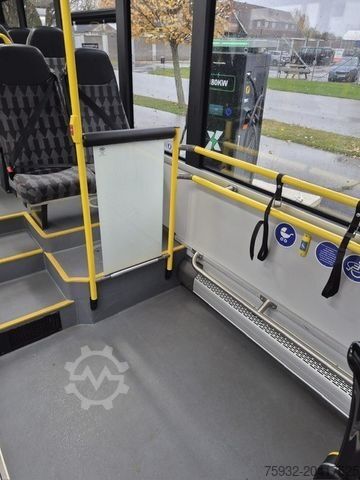 City bus SOLARIS Urbino Midi 8.9 LE  63.500 km  EZ 2021 KLIMA