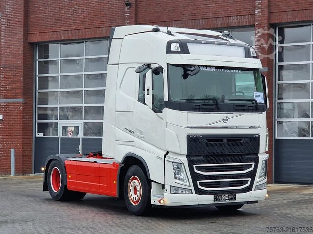 Standard-SZM Volvo FH 13.460 Globetrotter 4x2 - I Save - Custom in...
