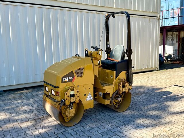 Single drum roller CATERPILLAR CB1.7 / 2019 BJ / 430 Stunden