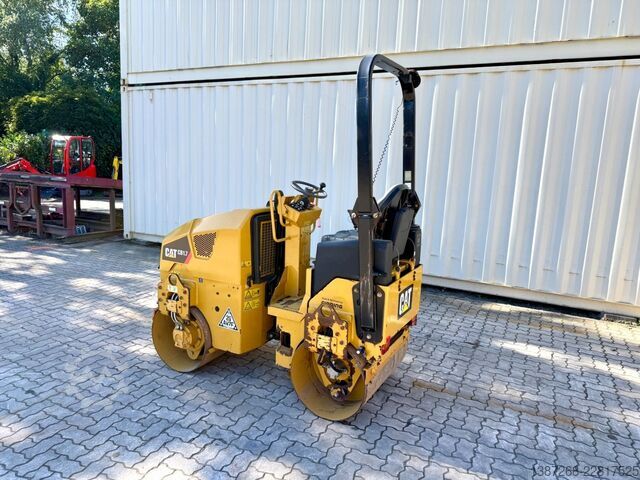 Single drum roller CATERPILLAR CB1.7 / 2019 BJ / 430 Stunden