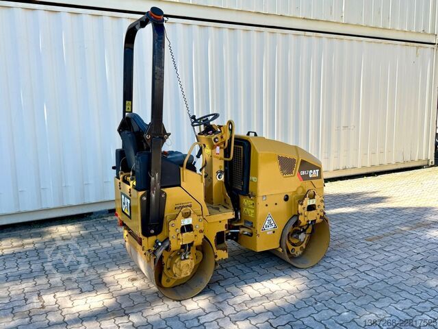 Single drum roller CATERPILLAR CB1.7 / 2019 BJ / 430 Stunden