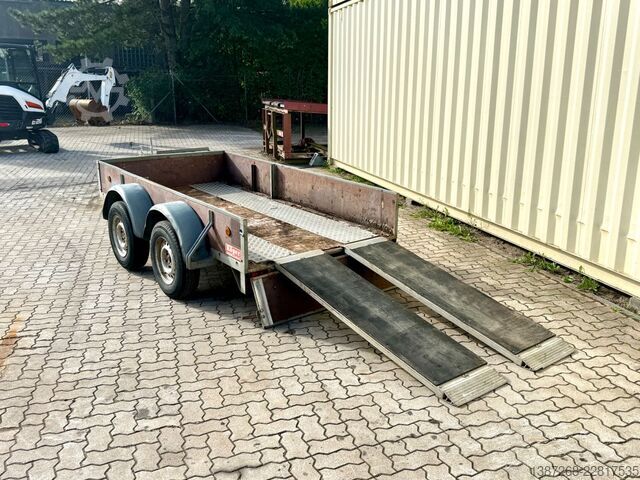Car trailer  Köper Anhänger mit Verladerampen / TÜV 01/28