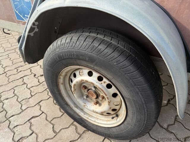 Car trailer  Köper Anhänger mit Verladerampen / TÜV 01/28