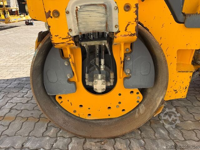 Single drum roller HAMM HD14VV / 2016 BJ / 1.764 H