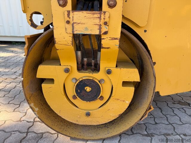 Walzenzug CATERPILLAR CB34B / 2018 BJ / 1.244 Stunden / 4.3 Tonnen
