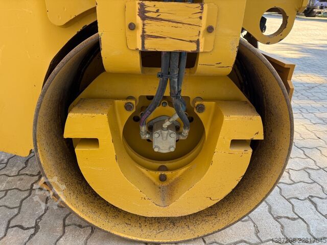 Walzenzug CATERPILLAR CB34B / 2018 BJ / 1.244 Stunden / 4.3 Tonnen