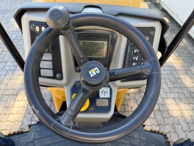 Walzenzug CATERPILLAR CB34B / 2018 BJ / 1.244 Stunden / 4.3 Tonnen