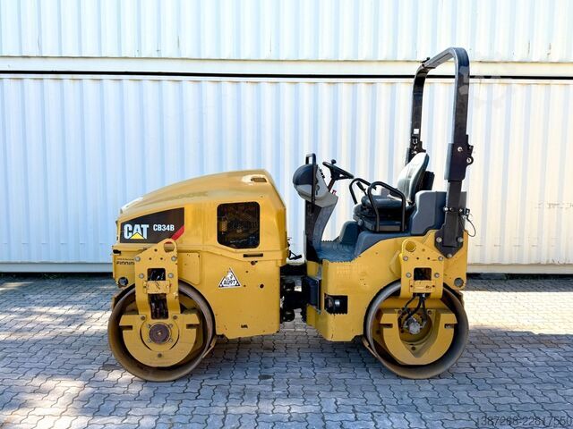 Walzenzug CATERPILLAR CB34B / 2018 BJ / 948 Stunden / 4.3 Tonnen